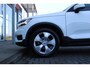 Volvo XC40 T2 130PK Automaat Business Pro | Org. NL | Camera | Schuif/kanteldak | PDC Achter | Climate Control | Leder | 18" LMV |