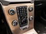 Volvo V40 Cross Country 1.6 T4 Luxury Sport 180Pk Automaat (PANORAMADAK, NAVIGATIE, LEDER, MEMORY SEATS, CAMERA, STOELVERWARMING, XENON, GETINT GLAS, KEYLESS, NIEUWSTAAT)