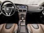 Volvo V40 Cross Country 1.6 T4 Luxury Sport 180Pk Automaat (PANORAMADAK, NAVIGATIE, LEDER, MEMORY SEATS, CAMERA, STOELVERWARMING, XENON, GETINT GLAS, KEYLESS, NIEUWSTAAT)