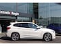 BMW X1 xDrive20i M-Sport | HuD | Trekhaak | Camera | 19” | Leer | Stuur/Stoelverwarming | DAB | Sensoren