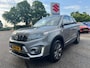 Suzuki Vitara 1.4 Boosterjet Select Smart Hybrid AUTOMAAT // Trekhaak en 1500 kilo trekgewicht // Spoiler // Rijklaarprijs!