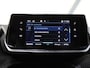 Peugeot 208 100PK Allure | 1ste eigenaar | LEER/Stof | Parkeersensoren | AppleCarPlay/Android | AUTOMAAT | FULL LED | Lederen Stuurwiel | Climate Control | Cruise Control | 16" LMV | Isofix | Privacy Glass |
