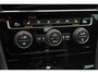Volkswagen Golf Variant 1.5 TSI Highline Business R Panoramadak, LED, Camera, Virtual Cockpit, Trekhaak