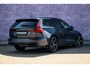 Volvo V60 T6 Plug-in hybrid AWD Ultra Dark | Google | Long Range | Schuif-/Kanteldak | Adaptieve Cruise Control | DAB | Head-Up Display | Camera | Stoelverwarming Voor + Achter | Harman Kardon Audio | Getint Glas | Zitverlenging | Elek. Stoelen | Memory | 19" LM