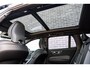 Volvo V60 T6 Plug-in hybrid AWD Ultra Dark | Google | Long Range | Schuif-/Kanteldak | Adaptieve Cruise Control | DAB | Head-Up Display | Camera | Stoelverwarming Voor + Achter | Harman Kardon Audio | Getint Glas | Zitverlenging | Elek. Stoelen | Memory | 19" LM