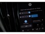 Volvo V60 T6 Plug-in hybrid AWD Ultra Dark | Google | Long Range | Schuif-/Kanteldak | Adaptieve Cruise Control | DAB | Head-Up Display | Camera | Stoelverwarming Voor + Achter | Harman Kardon Audio | Getint Glas | Zitverlenging | Elek. Stoelen | Memory | 19" LM