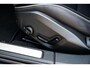 Volvo V60 T6 Plug-in hybrid AWD Ultra Dark | Google | Long Range | Schuif-/Kanteldak | Adaptieve Cruise Control | DAB | Head-Up Display | Camera | Stoelverwarming Voor + Achter | Harman Kardon Audio | Getint Glas | Zitverlenging | Elek. Stoelen | Memory | 19" LM