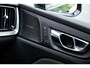 Volvo V60 T6 Plug-in hybrid AWD Ultra Dark | Google | Long Range | Schuif-/Kanteldak | Adaptieve Cruise Control | DAB | Head-Up Display | Camera | Stoelverwarming Voor + Achter | Harman Kardon Audio | Getint Glas | Zitverlenging | Elek. Stoelen | Memory | 19" LM