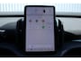 Volvo EX30 Single Motor Extended Range Plus 69 kWh | Verwarmbare voorstoelen en stuurwiel | Adaptieve cruise control | Warmtepomp | Elektrische achterklep | Apple carplay/Android auto |