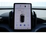 Volvo EX30 Single Motor Extended Range Plus 69 kWh | Verwarmbare voorstoelen en stuurwiel | Adaptieve cruise control | Warmtepomp | Elektrische achterklep | Apple carplay/Android auto |
