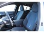Volvo EX30 Single Motor Extended Range Plus 69 kWh | Verwarmbare voorstoelen en stuurwiel | Adaptieve cruise control | Warmtepomp | Elektrische achterklep | Apple carplay/Android auto |