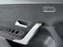 Mercedes-Benz A-klasse 180 Business Solution AMG | Panoramadak | Sfeerverlichting | Stoelverwarming | Parkeercamera |
