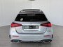 Mercedes-Benz A-klasse 180 Business Solution AMG | Panoramadak | Sfeerverlichting | Stoelverwarming | Parkeercamera |