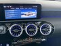 Mercedes-Benz A-klasse 180 Business Solution AMG | Panoramadak | Sfeerverlichting | Stoelverwarming | Parkeercamera |