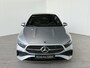 Mercedes-Benz A-klasse 180 Business Solution AMG | Panoramadak | Sfeerverlichting | Stoelverwarming | Parkeercamera |