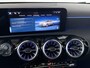 Mercedes-Benz A-klasse 180 Business Solution AMG | Panoramadak | Sfeerverlichting | Stoelverwarming | Parkeercamera |