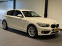 BMW 1-Serie 118i Corporate Lease Executive (CRUISE, NAVI, STOELVERWARMIING, PARKEERSENSOREN, GOED ONDERHOUDEN)