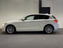 BMW 1-Serie 118i Corporate Lease Executive (CRUISE, NAVI, STOELVERWARMIING, PARKEERSENSOREN, GOED ONDERHOUDEN)