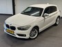 BMW 1-Serie 118i Corporate Lease Executive (CRUISE, NAVI, STOELVERWARMIING, PARKEERSENSOREN, GOED ONDERHOUDEN)