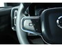 Volvo XC40 T2 R-Design | Verwarmde voorstoelen  en stuurwiel | Apple carplay/Android auto | Adaptieve cruise control | Keyless