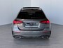Mercedes-Benz A-klasse 180 Business Solution AMG | Achterruitrijcamera | Night pakket | Panoramadak | Sfeerverlichting |