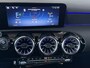 Mercedes-Benz A-klasse 180 Business Solution AMG | Achterruitrijcamera | Night pakket | Panoramadak | Sfeerverlichting |
