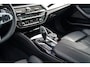 BMW 5-Serie Touring 520i High Executive | M-Pakket | Harman/Kardon | Panorama | Camera | Head up Display | LED | Trekhaak |