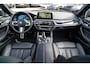 BMW 5-Serie Touring 520i High Executive | M-Pakket | Harman/Kardon | Panorama | Camera | Head up Display | LED | Trekhaak |