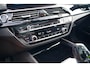 BMW 5-Serie Touring 520i High Executive | M-Pakket | Harman/Kardon | Panorama | Camera | Head up Display | LED | Trekhaak |