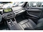 BMW 5-Serie Touring 520i High Executive | M-Pakket | Harman/Kardon | Panorama | Camera | Head up Display | LED | Trekhaak |