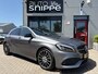 Mercedes-Benz A-klasse 160 -AUTOMAAT-AMG PAKKET-ALCANTARA-SPORTSTOELEN-DIAMOND GRILL-SPORTSTOELEN-CAMERA-NIGHT PAKKET-ETC.