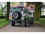 Land Rover Defender 2.2 D HT 90" Adventure