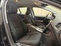 Volvo V60 2.0 D3 Kinetic Automaat / Org.NL! / Cruise / Navigatie / ECC Clima / Trekhaak / PDC / 16'' LMV