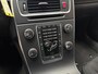 Volvo V60 2.0 D3 Kinetic Automaat / Org.NL! / Cruise / Navigatie / ECC Clima / Trekhaak / PDC / 16'' LMV