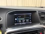 Volvo V60 2.0 D3 Kinetic Automaat / Org.NL! / Cruise / Navigatie / ECC Clima / Trekhaak / PDC / 16'' LMV