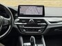 BMW 5-Serie 530e Touring 292pk | Executive | Trekhaak wegklapbaar | Sportstoelen met lederen bekleding | Virtual cockpit | Adaptieve cruise | Camera | Navigatie | Apple CarPlay | Stoel&stuurverwarming | 18 inch velgen | Sfeerverlichting | Dealeronderhouden