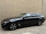 BMW 5-Serie 530e Touring 292pk | Executive | Trekhaak wegklapbaar | Sportstoelen met lederen bekleding | Virtual cockpit | Adaptieve cruise | Camera | Navigatie | Apple CarPlay | Stoel&stuurverwarming | 18 inch velgen | Sfeerverlichting | Dealeronderhouden