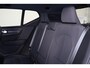 Volvo XC40 Single Motor Essential 69 kWh - Climate Control - Parkeersensoren achter - Cruise Control - Achteruitrijcamera - 19' wielen - Geïntegreerde Google Maps - Apple® CarPlay - Android Auto