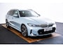 BMW 3-Serie Touring 330e xDrive M Sport - Active Cruise Control - Getinte ruiten - Zonneschermen achter - Elektrisch verstelbare/verwarnbare voorstoelen - Parking Assistant Plus - Adaptieve LED koplampen -