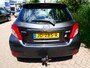 Toyota Yaris 1.3 VVT-i 100pk 2e eigenaar 5-deurs Airco Navi Trekhaak Degelijk