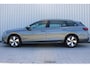 Volkswagen Passat Variant 1.5 eTSI 150 pk | Incl. 12 maanden garantie | Stoel/stuur verwarming | Achteruitrijcamera | Adaptive cruise controle | Dodehoekdetectie | Navigatie | Apple carplay/Android Auto | Climate controle | Lane assist | Keyless start |