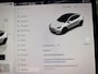 Tesla Model Y RWD 58 kWh SoH 94,5% / Warmtepomp / Trekhaak / Panoramadak / Stoelverwarming en Ventilatie / 3 Fase / 1e Eigenaar /