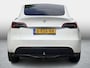 Tesla Model Y RWD 58 kWh SoH 94,5% / Warmtepomp / Trekhaak / Panoramadak / Stoelverwarming en Ventilatie / 3 Fase / 1e Eigenaar /