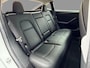 Tesla Model Y RWD 58 kWh SoH 94,5% / Warmtepomp / Trekhaak / Panoramadak / Stoelverwarming en Ventilatie / 3 Fase / 1e Eigenaar /