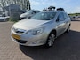 Opel Astra Sports Tourer 1.4 Turbo Cosmo lees beschrijving