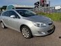 Opel Astra Sports Tourer 1.4 Turbo Cosmo lees beschrijving