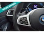 BMW 3-Serie 330e M-PAKKET/OPEN DAK /HEAD-UP/CAMERA/CARPLAY/SFEERVERLICHTING/LASER/MEMORY/BJ 2024