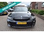 BMW 3-Serie 330e M-PAKKET/OPEN DAK /HEAD-UP/CAMERA/CARPLAY/SFEERVERLICHTING/LASER/MEMORY/BJ 2024