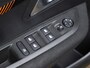 Peugeot 208 1.2 PureTech Sport (APPLE CARPLAY,NAVI,PDC,CLIMATE,CRUISE,LED,ELEKTRISCH PAKKET,SPORTSTOELEN,LM VELGEN)