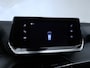 Peugeot 208 1.2 PureTech Sport (APPLE CARPLAY,NAVI,PDC,CLIMATE,CRUISE,LED,ELEKTRISCH PAKKET,SPORTSTOELEN,LM VELGEN)
